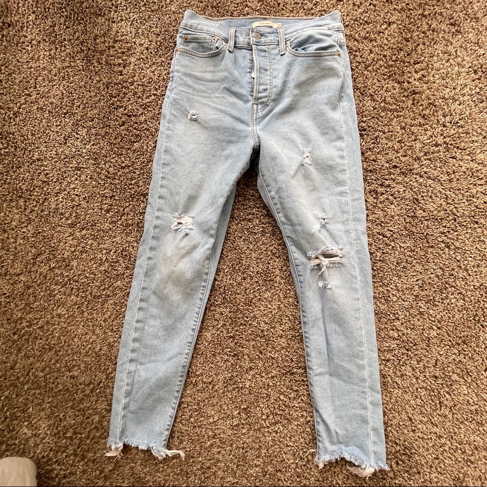 Size 29 Levi’s Light Blue Wedgie Skinny Jeans